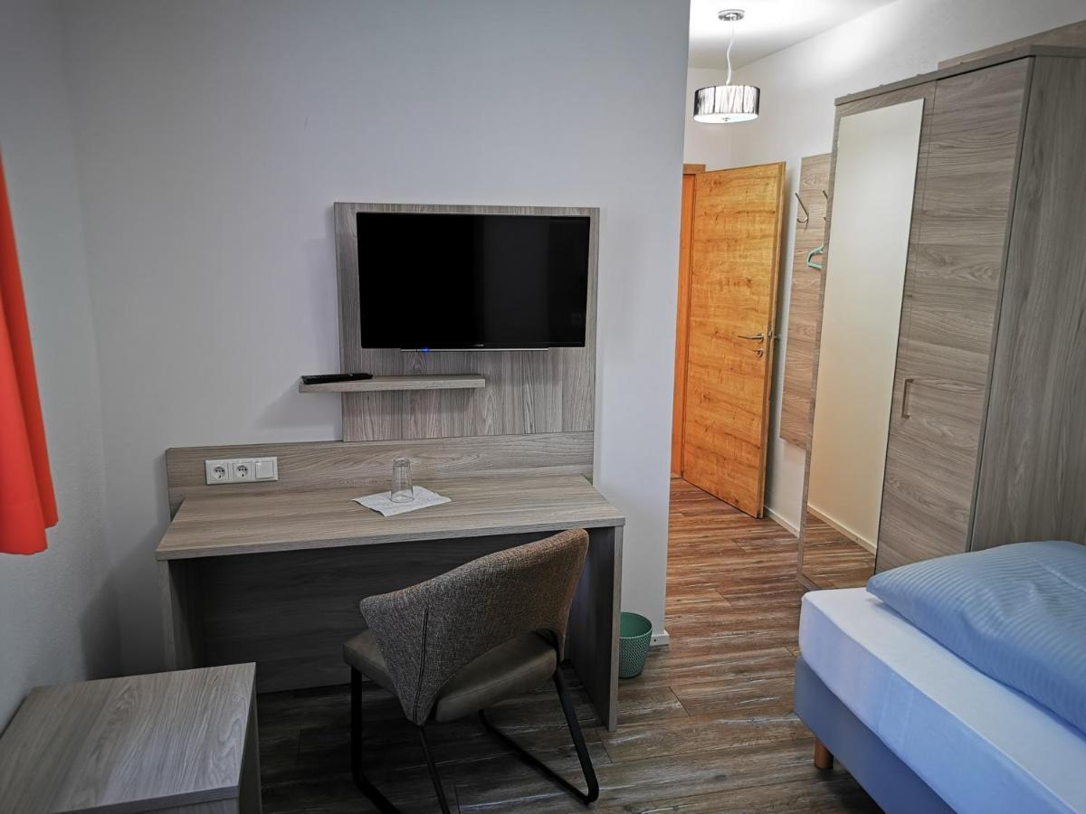 Pension Unterm Schlossturm Haag in Oberbayern 외부 사진